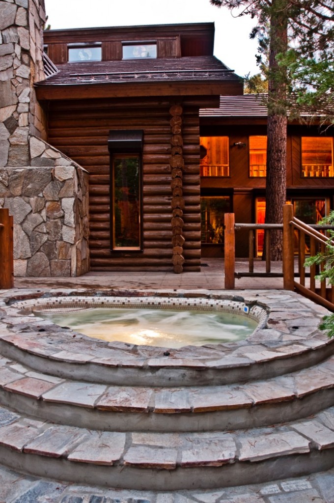 Unwind in the hydrotherapy tub after a long hike.