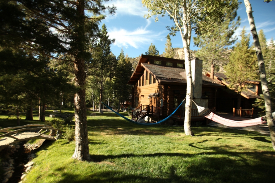 yosemite_gateway_chalet_vacation_rental_california_the_grounds_gallery_5